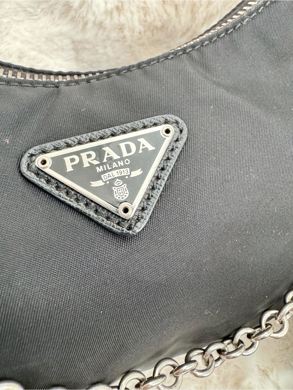 Prada Re-Edition 2005 Re-Nylon bag - Picture 4 of 15
